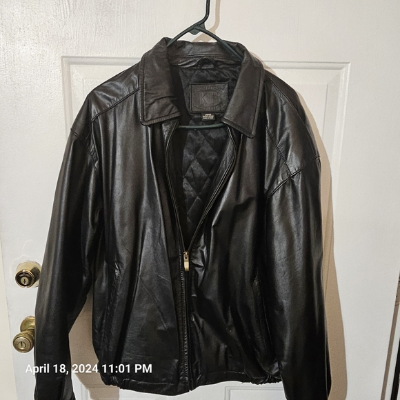 Mens leather jacket - Picture 4 of 11